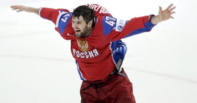 Хоккеиста Радулова кинули на 1,5 миллиарда рублей