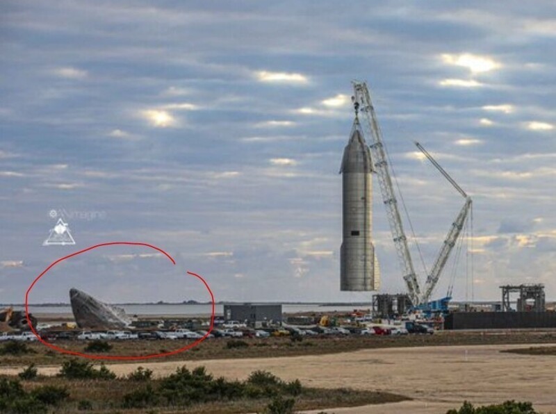 Илон, не останавливайся. Новый прототип Starship SN9 установили на стартовой площадке рядом с местом крушения/испытания предыдущего прототипа Starship SN8.