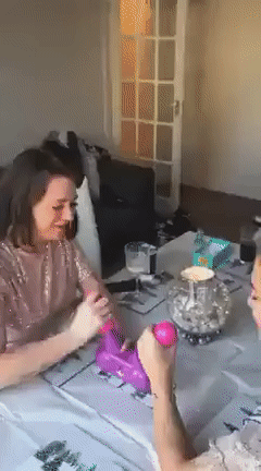 Нашли себе игрушки