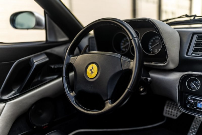 Ferrari для больших парней: на продажу выставили спорткар принадлежавший Шакилу О'Нилу