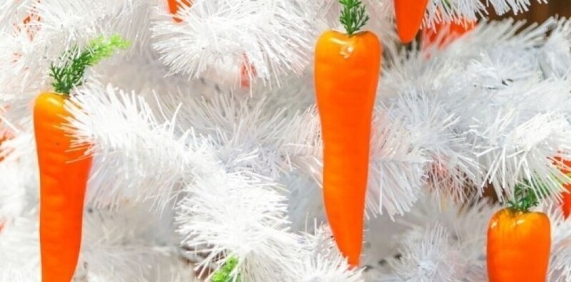 Почему у снеговика вместо носа морковка