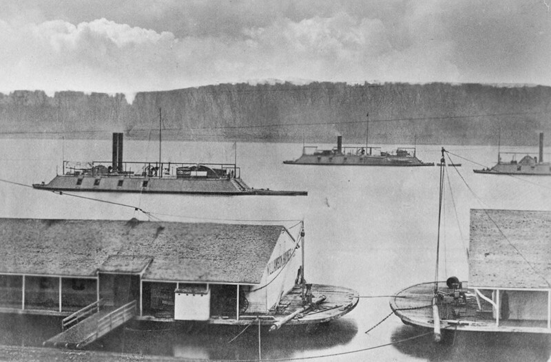 Канонерские лодки Союза на реке Миссисипи