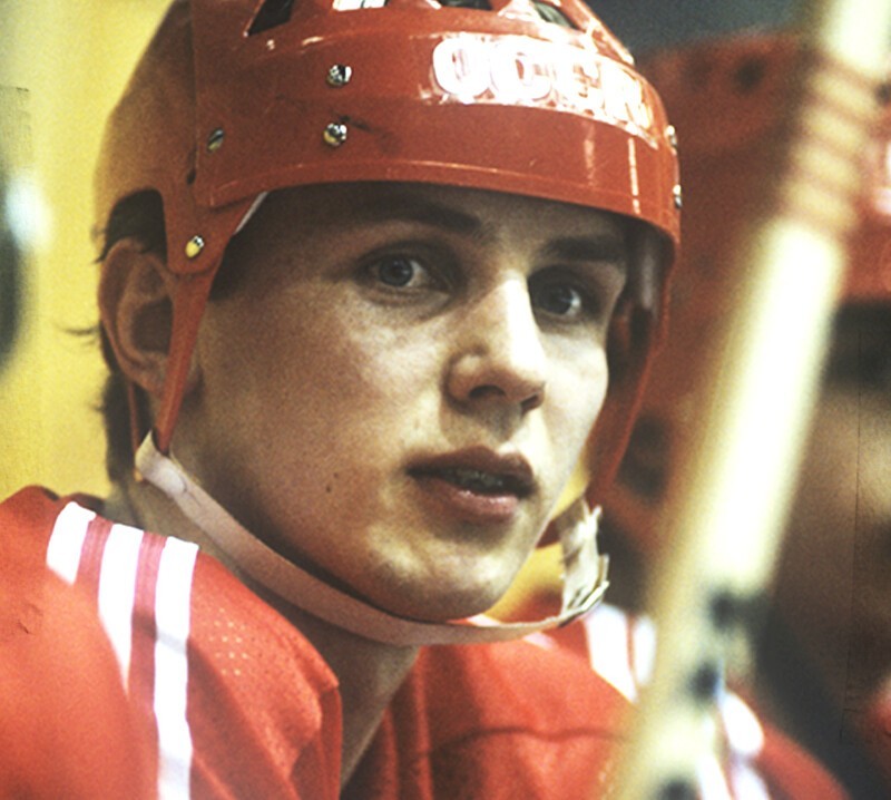 Игорь ларионов хоккеист фото в молодости