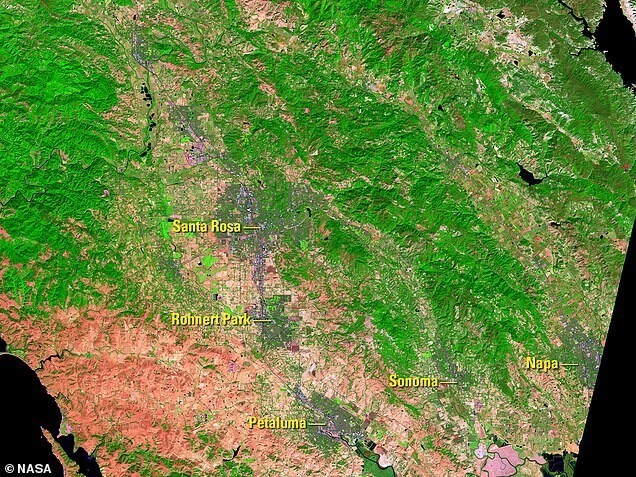 Лесные пожары в Калифорнии, раздуваемые порывами ветра со скоростью 80 км/ч, вспыхнули 8 октября 2017 года (слева). К 11 октября (справа) сгорели более 40 тыс. га в винодельческих регионах