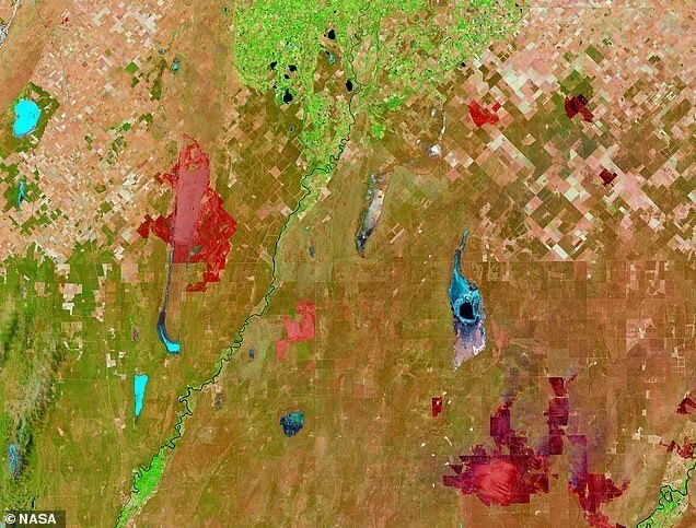 Примерно два десятка лесных пожаров уничтожили 1 млн га в регионе Пампас в Аргентине. Первые пожары начались к юго-западу от города Баия-Бланка, 22 декабря (слева). 7 января 2017 г. (справа) - пострадавшие провинции Ла Пампа и Рио-Негро