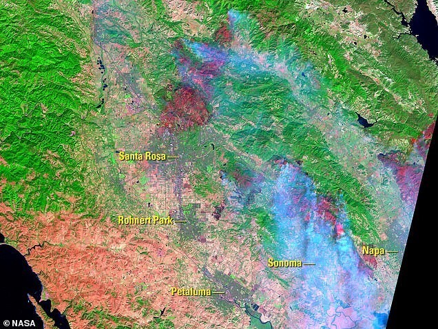 Лесные пожары в Калифорнии, раздуваемые порывами ветра со скоростью 80 км/ч, вспыхнули 8 октября 2017 года (слева). К 11 октября (справа) сгорели более 40 тыс. га в винодельческих регионах