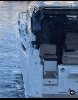 Женский образ в гифках