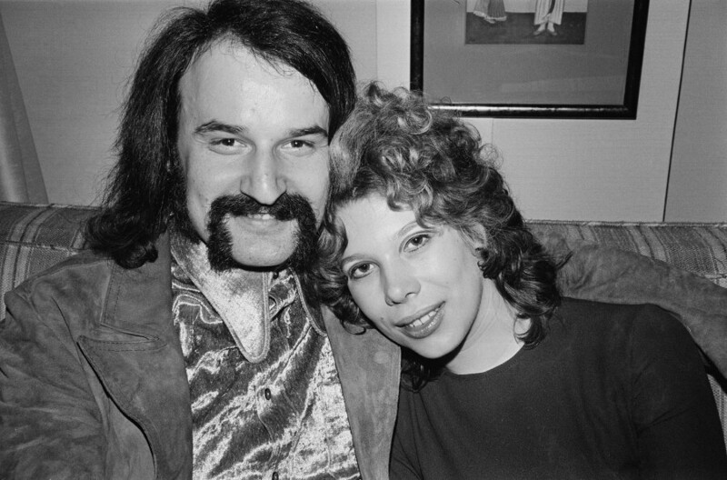 7 января 1971 года. Итальянский поп-композитор Джорджо Мородер с женой Хайди. Джорджо Мородер – «папа» диско-музыки.