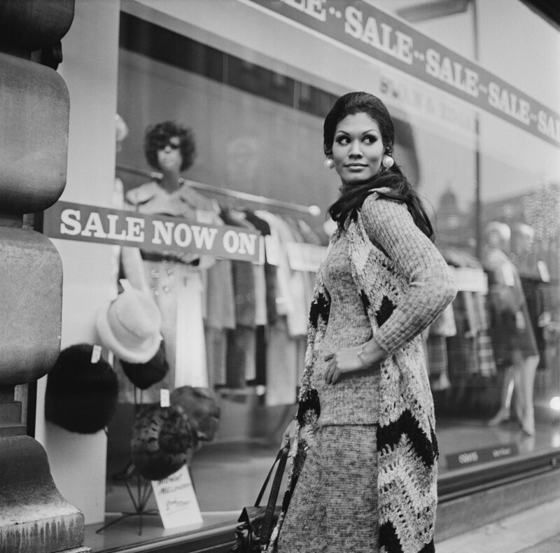6 января 1971 года. Лондон. Дженнифер Хостен из Гренады, "Мисс Мира 1970". Фото Dove.