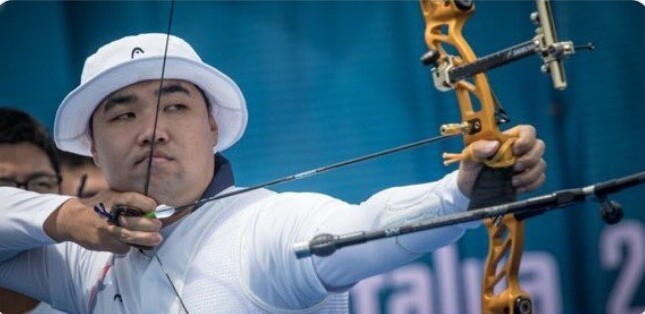 13. Им Донг Хьюн завоевал две олимпийские золотые медали в стрельбе из лука. При этом он слабовидящий: видит только 10% из того, что может видеть человек с нормальным зрением