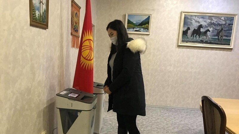 Какими будут отношения Кыргызстана и России после выборов глазами фаворита президентских гонок