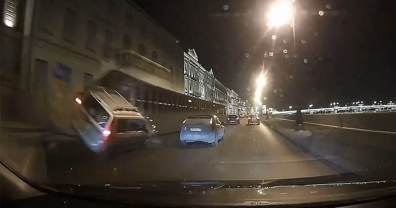 Водитель «Ларгуса» исполнил интересный трюк в Санкт-Петербурге
