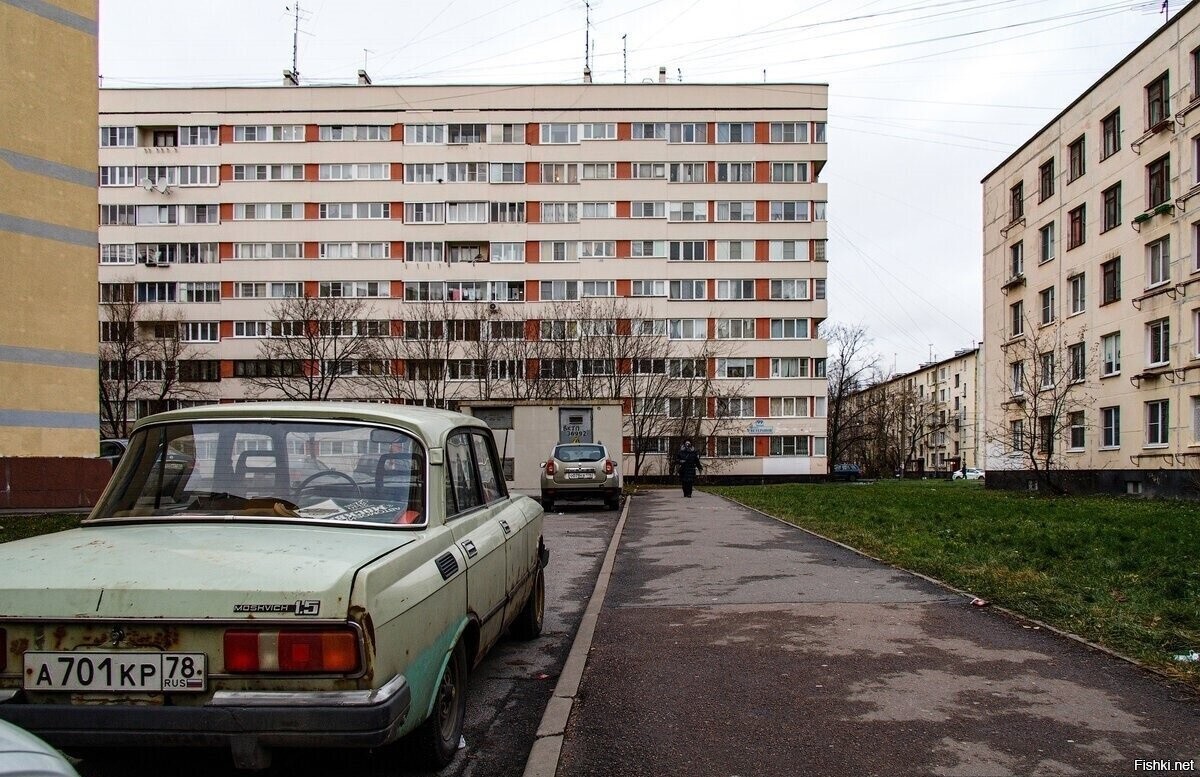 Дом-корабль по адресу Проспект Ветеранов,99 в Кировском районе