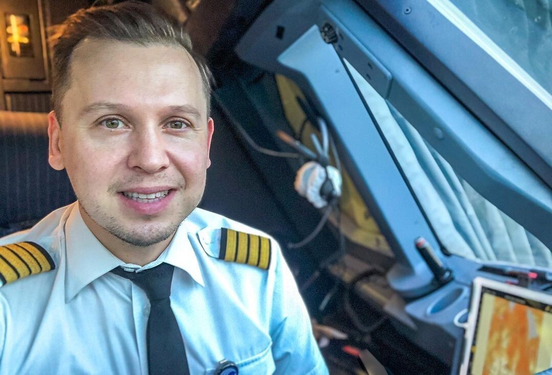Юрий яшин пилот уральские авиалинии