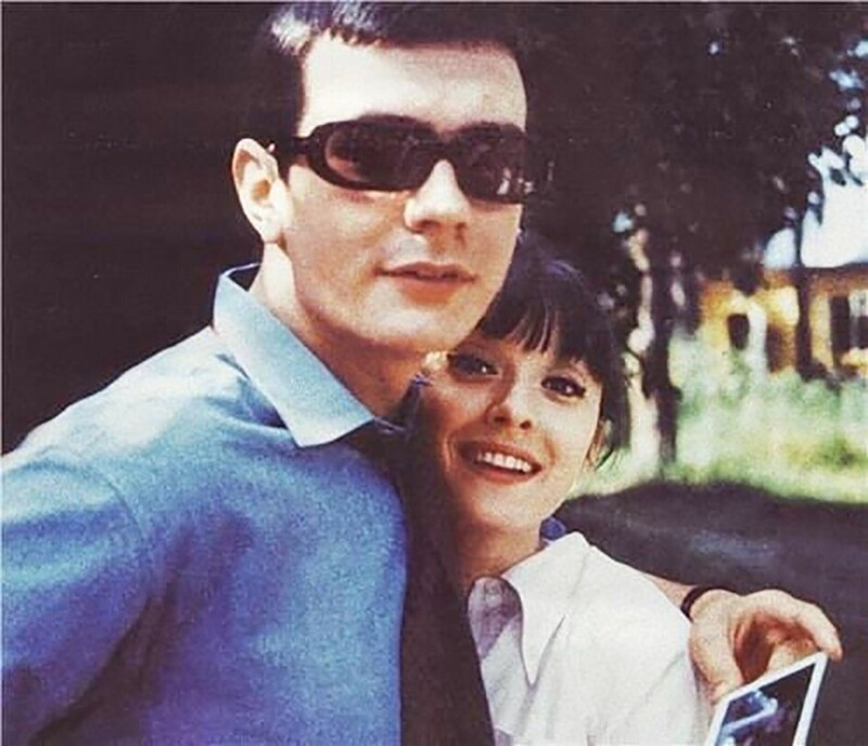 Никита Михалков со своей первой женой Анастасией Вертинской. Вторая половина 1960-х
