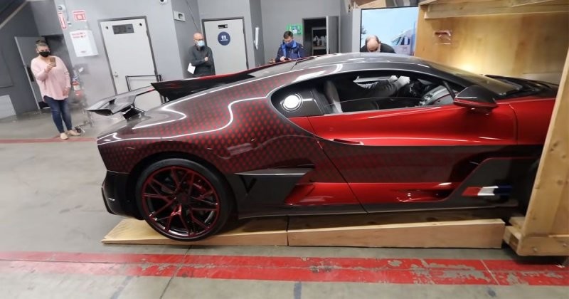 Bugatti Divo по прозвищу «Божья коровка», стоимость которой больше 5 миллионов долларов
