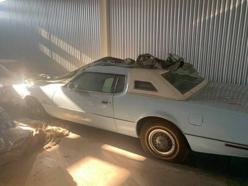 Дилерские запасы: абсолютно новый Ford Thunderbird 1976 года без пробега