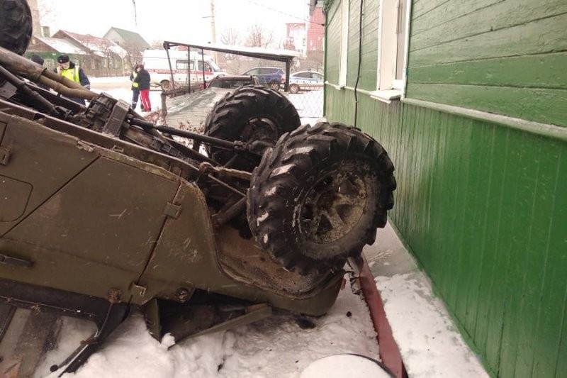 Авария дня. В Тамбове погиб водитель внедорожника «УАЗ»