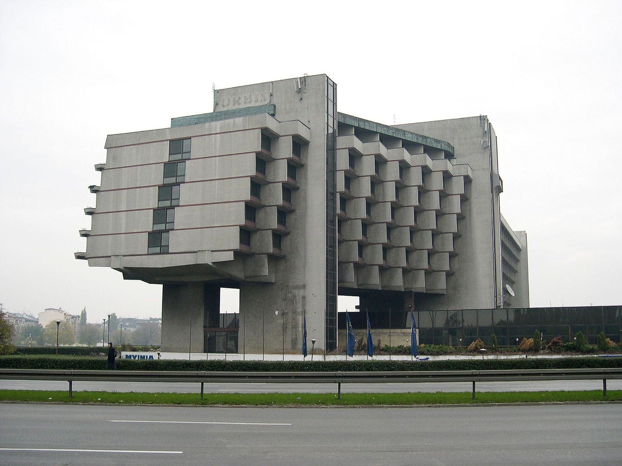 Отель «Форум», который был построен при советской власти в Кракове. Возведено здание причудливой формы было в 70-е годы прошлого века