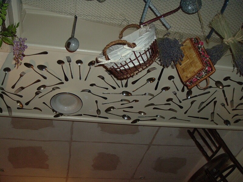 Потолок в ресторане
