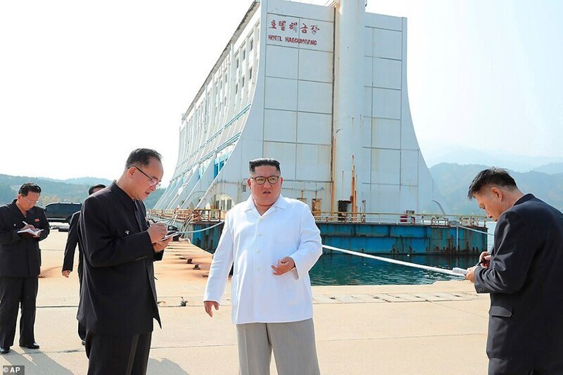 Как плавучий отель из Австралии оказался в Северной Корее