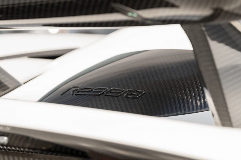 Редкий Koenigsegg Regera 2019 года с крутыми опциями отправляется на аукцион