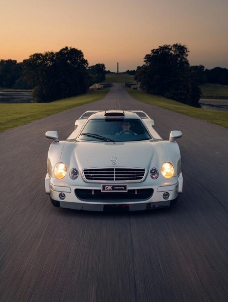 Mercedes-Benz CLK GTR – гоночный болид для дорог общего пользования