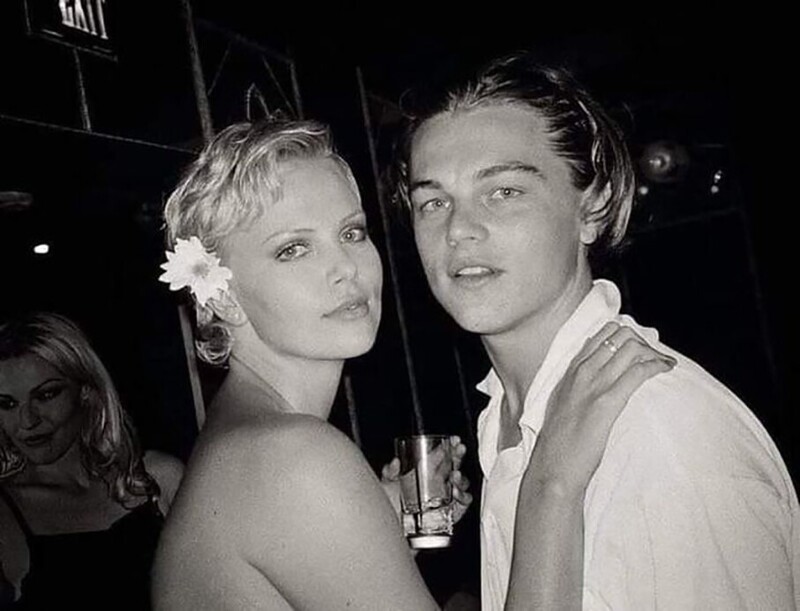 Шарлиз Терон и Леонардо Ди Каприо, на вечеринке в честь её 22 летия. Лос Анджелес 1997 год