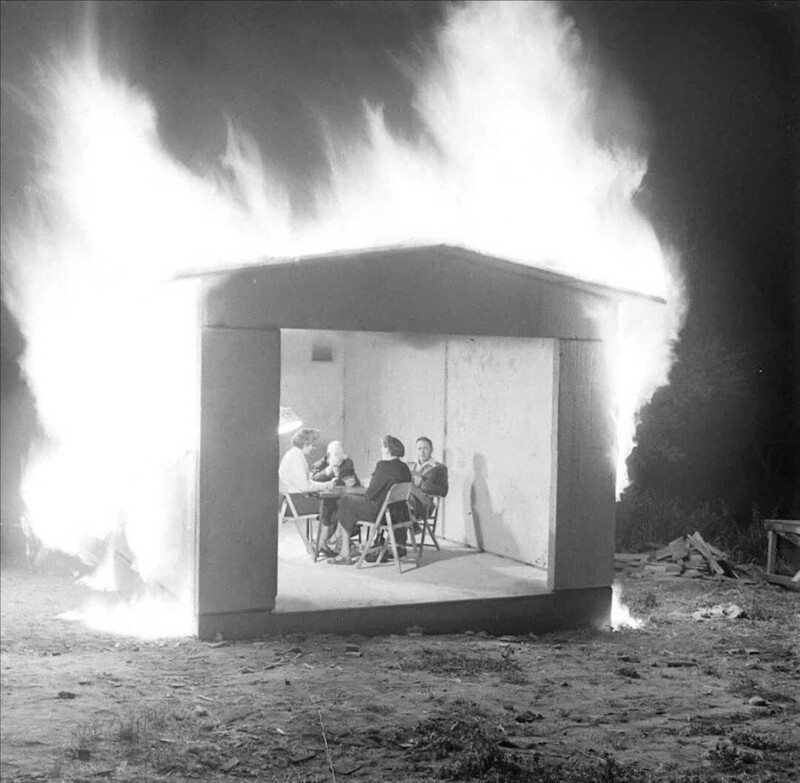 Тестирование нового огнеупорного строительного материала. Нью–Хейвен, 1949 год