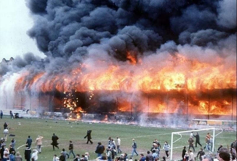 Стадион футбольного клуба Bradford City в огне, Англия, 1985 год