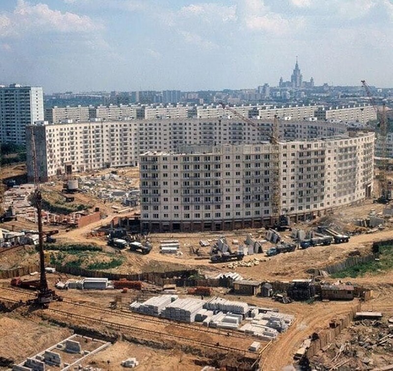 Строительство круглого дома в Матвеевском, Москва, 1972 год