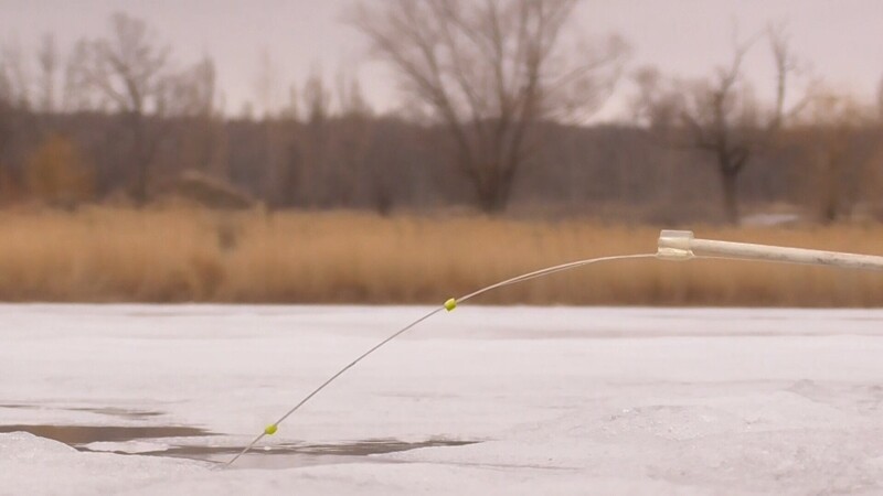 Рыбалка 2021 когда нашел стаю рыбы - ловля на поплавок зимой