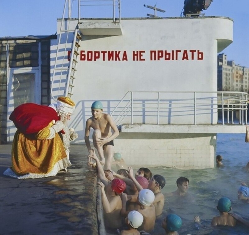 Дед Мороз подарочки принёс! Ƃаccейн "Mосква", 1973 ᴦoд