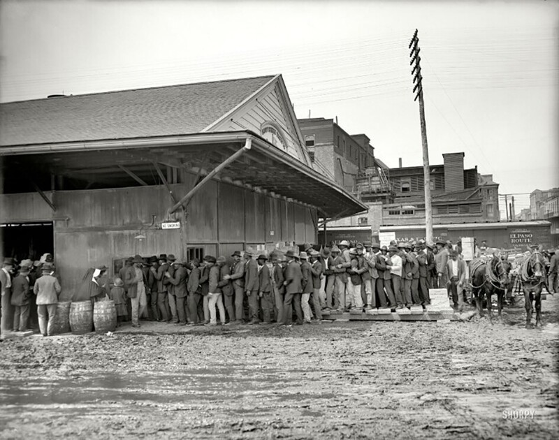 День выплаты зарплаты американским рабочим. США, 1906 год