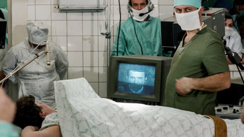 Как советские экстрасенсы лечили по телевизору от всех болезней