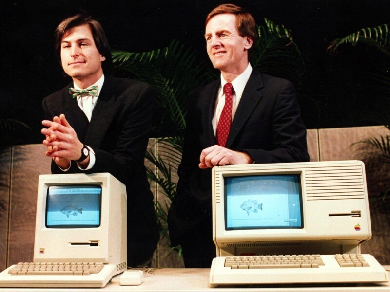 Стив Джобс и Джон Скалли представляют компьютеры Macintosh и Lisa 2, США, январь 1984 года