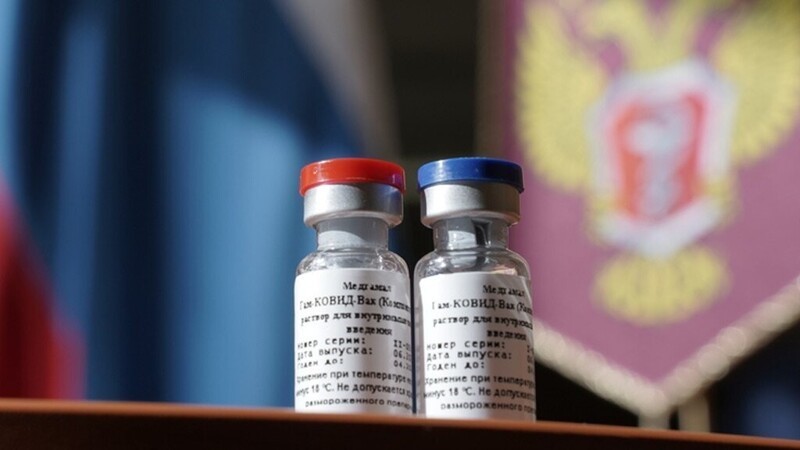 На Украине приняли закон, запрещающий российскую вакцину против COVID-19