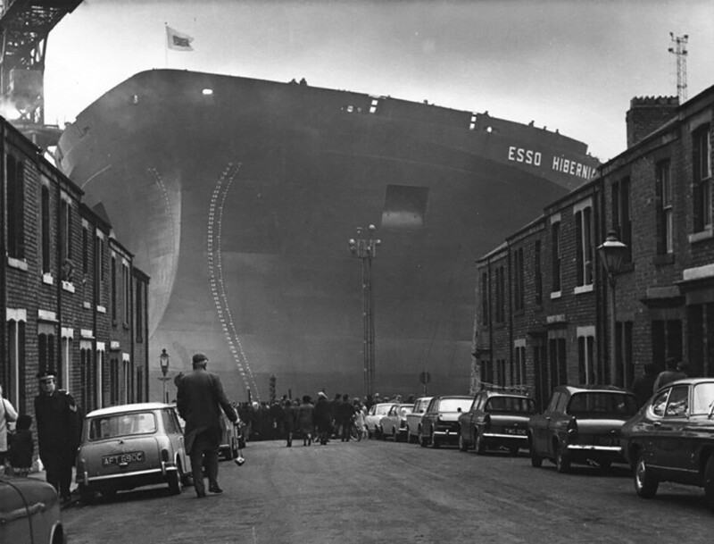 Строящийся танкер Esso Hibernia, Великобритания, 1970 год