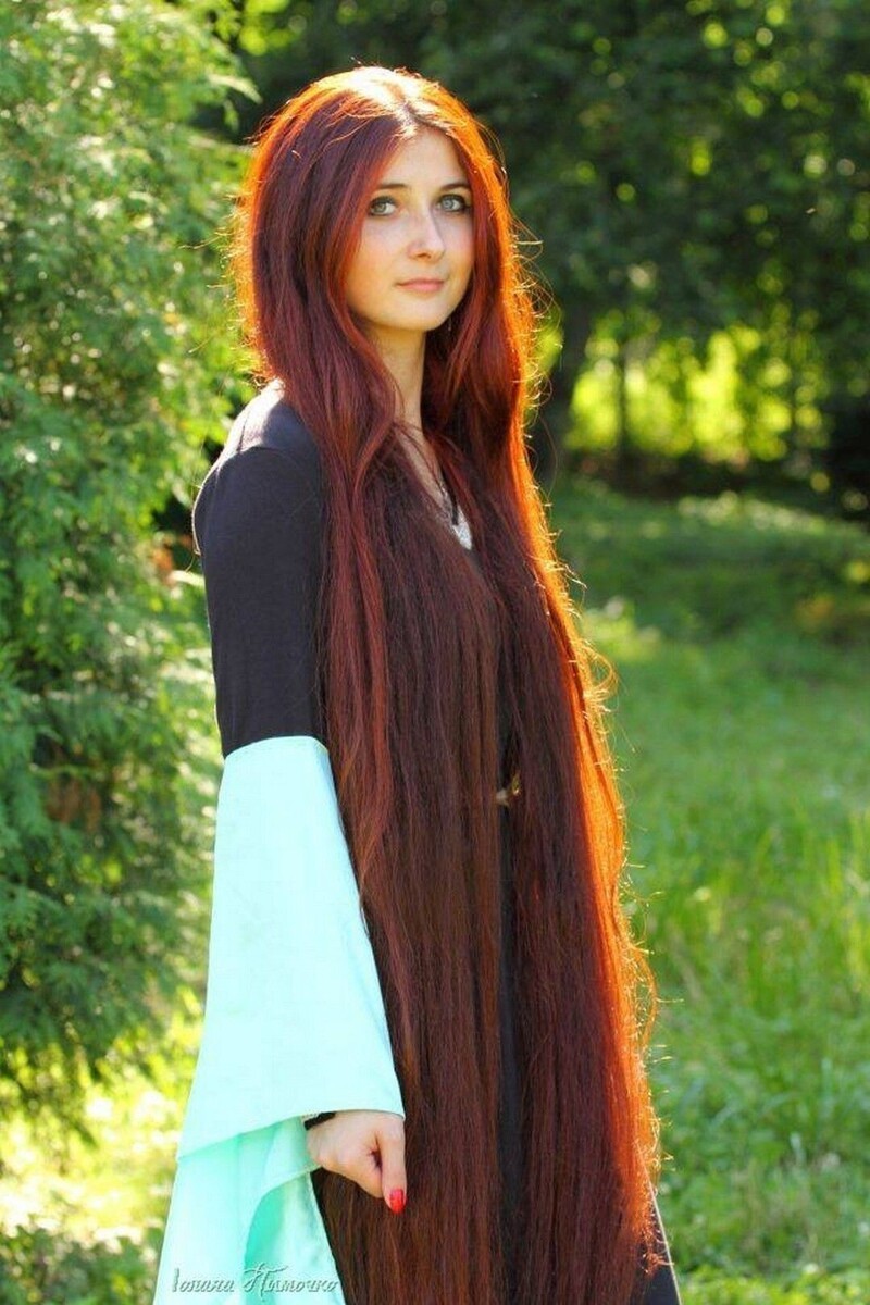 Девушка с лесными волосами