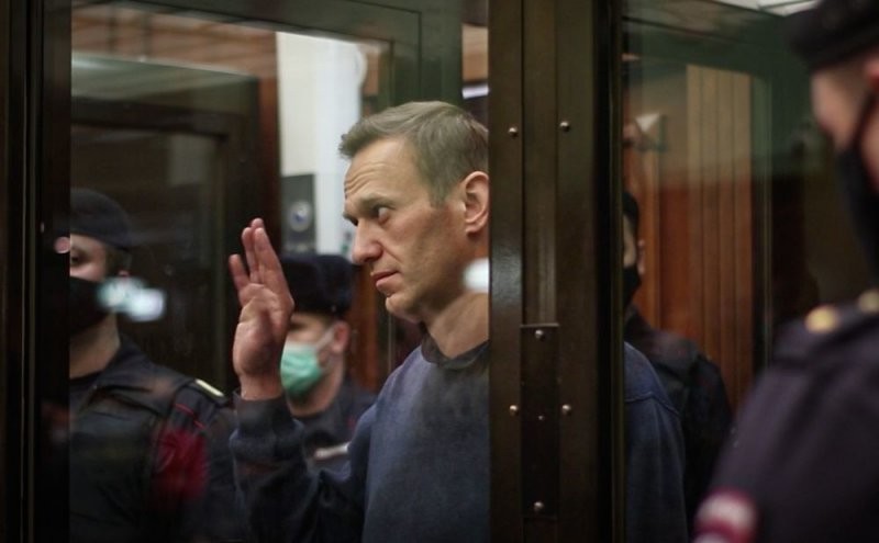 "Не руководствовался принципами гуманизма " - Навального отправили в колонию