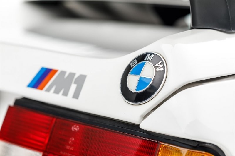 Тюнингованный BMW M1 Пола Уокера удалось продать за $500 000
