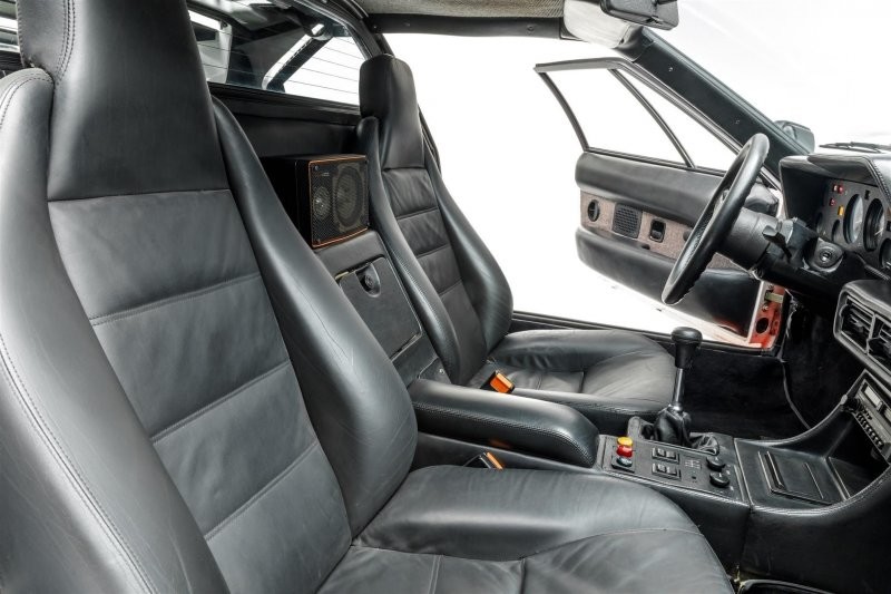 Тюнингованный BMW M1 Пола Уокера удалось продать за $500 000