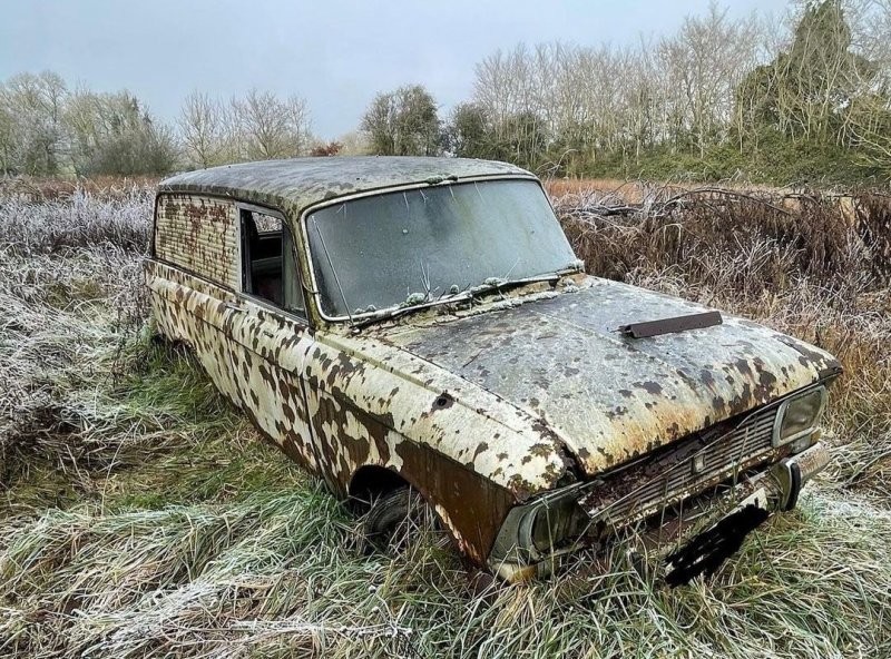 Коллекционер и реставратор из Англии нашел ржавый «Москвич-434П» и хочет его восстановить