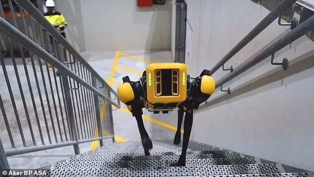 Boston Dynamics представил версию робособаки с пятой конечностью