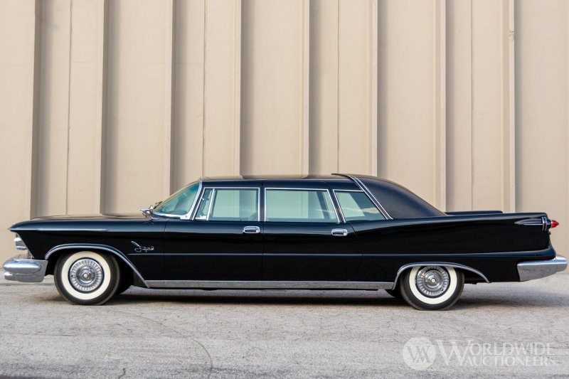 Один из 31: Chrysler Imperial для королевы