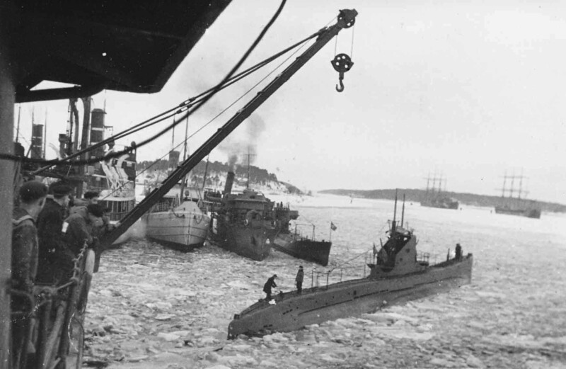 Советская подводная лодка Щ-309 в порту Турку. Февраль 1945 год