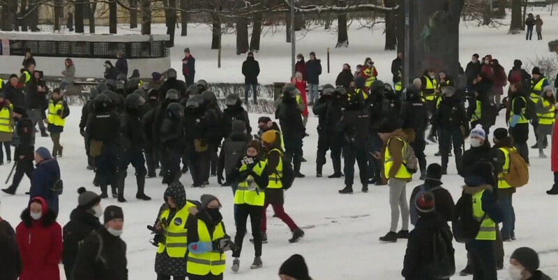 Задержание депутата от КПРФ Бондаренко: Что коммунисты делали на митингах за Навального?