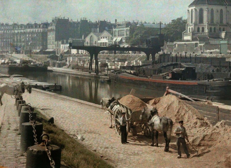 Рабочие с лошадьми на берегу Сены