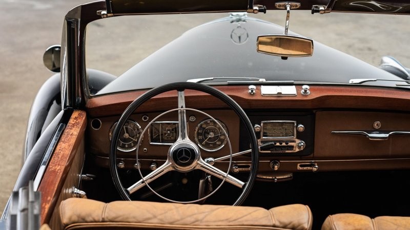 69-летний кабриолет Mercedes-Benz, который почти всю жизнь принадлежал одному владельцу