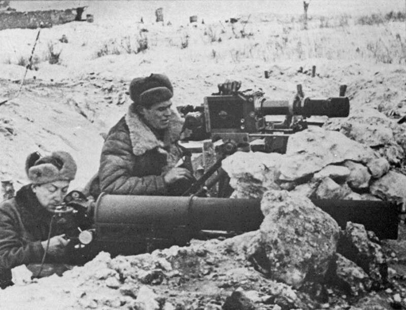  Кинооператоры на позициях войск на Пулковских высотах, 1940–е годы, Ленинград